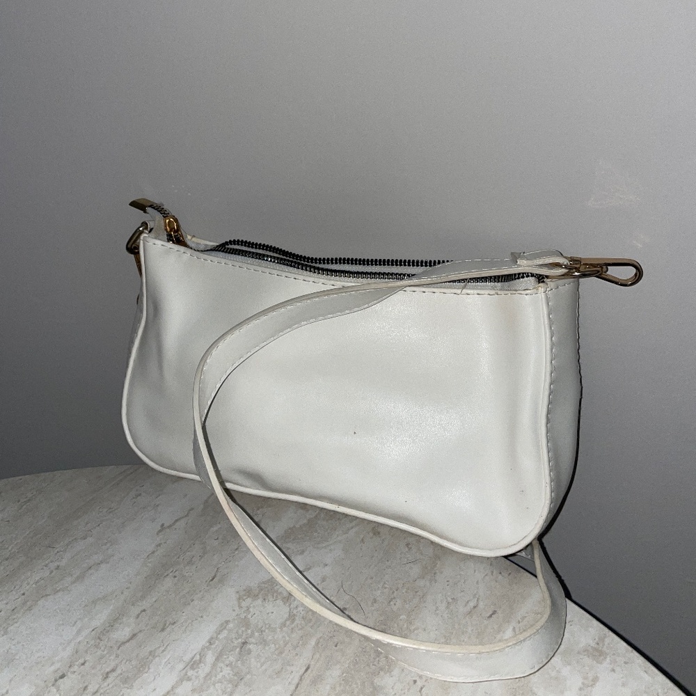 White cross body purse